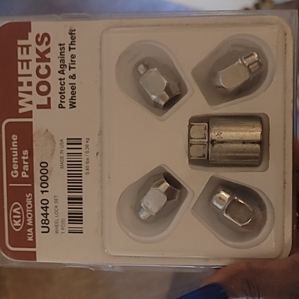 Kia Motors Genuine Parts Wheel Locks